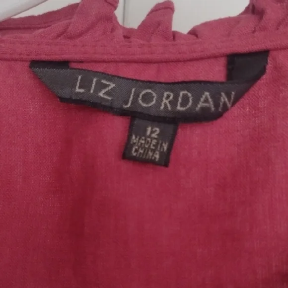 Elegant Ruffled Red Blouse - Picture 3 of 8